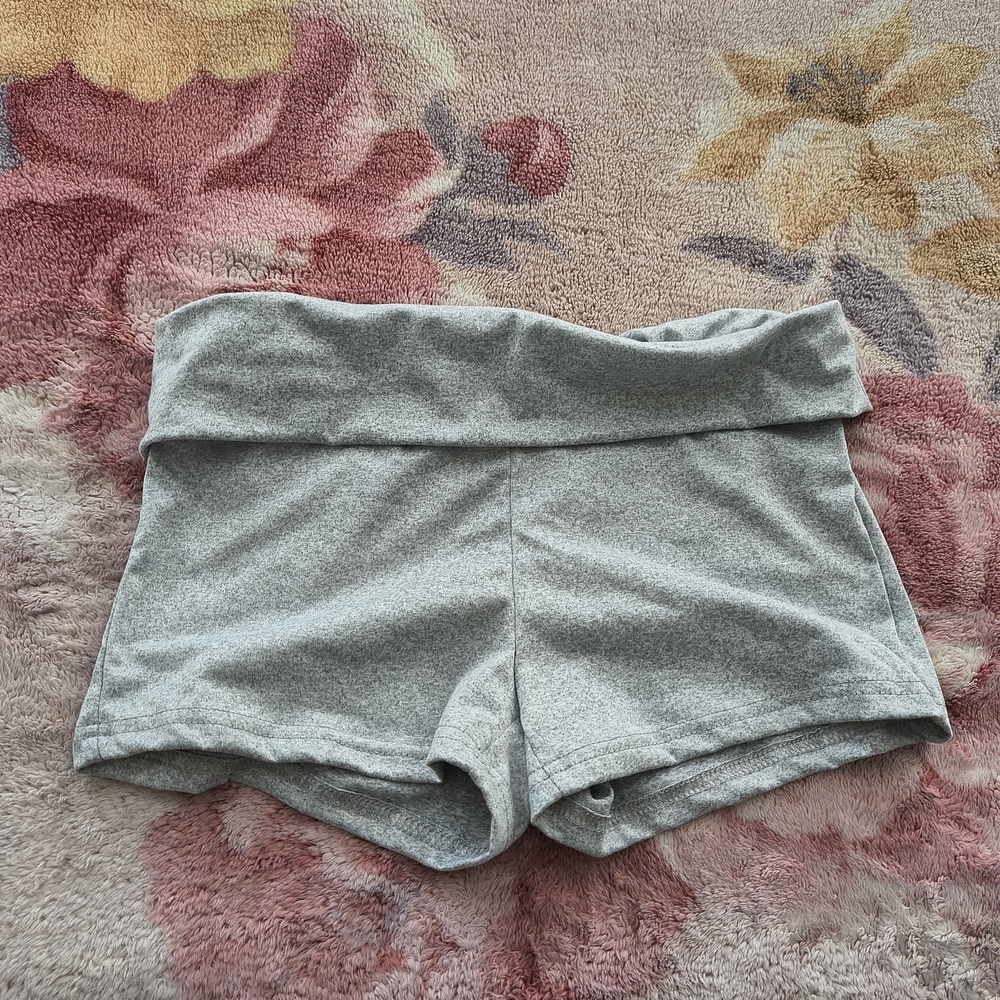 🤑 Grey Short